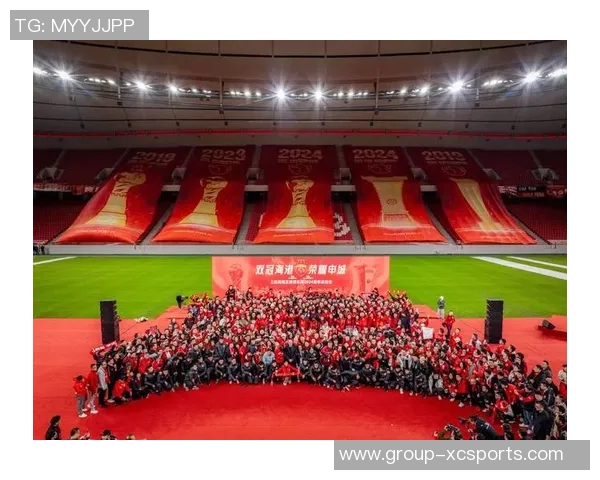 上海海港B队抵达昆明海埂基地开启三周冬训备战新赛季